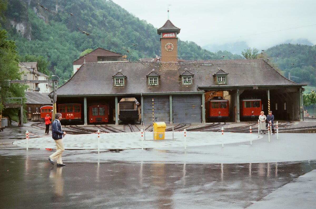 Der alte Wagenschuppen der Vitznau-Rigibahn in Vitznau war durchaus eine Schönheit (1983)