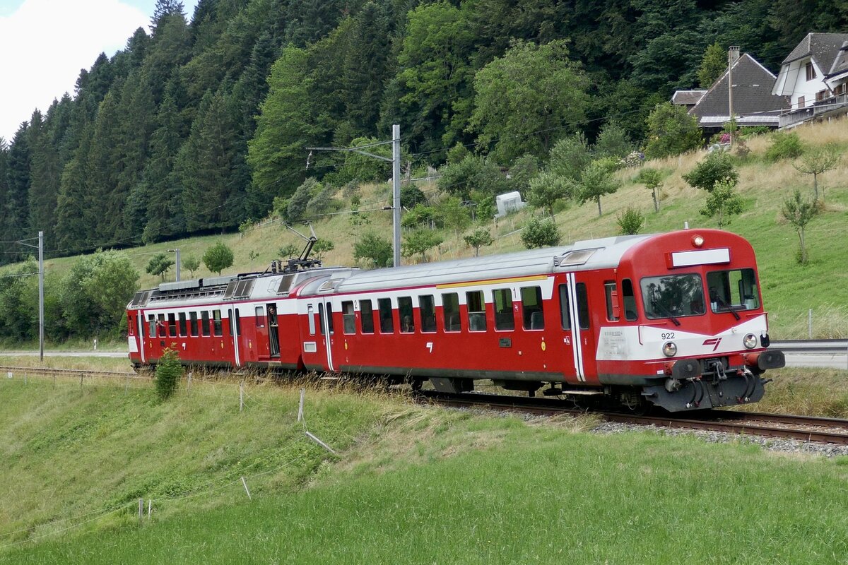 Der führende ABt 922 unterwegs nach Huttwil am 2.7.23 bri Fuchsloch.