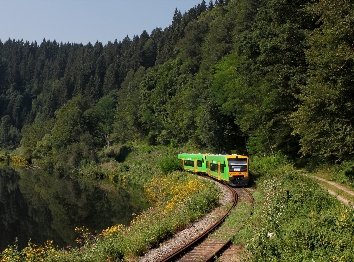 Der VT 22 und der VT 15 nach Freyung am 08.08.2015 unterwegs bei Fischhaus.