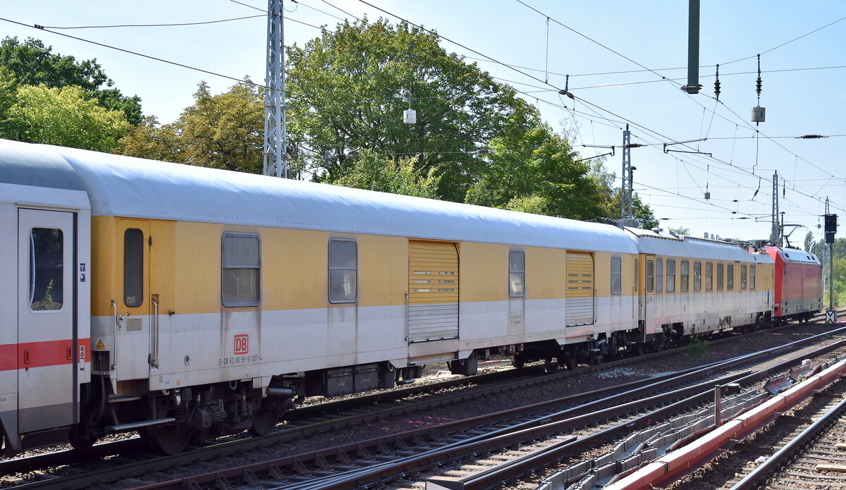 Deutsche Bahn AG - DB Systemtechnik mit einem Messzug mit dem Dms(322)-Wagen  D-DB 63 80 99-91 007-4 am 14.08.24 Höhe Bahnhof Berlin-Hirschgarten. 