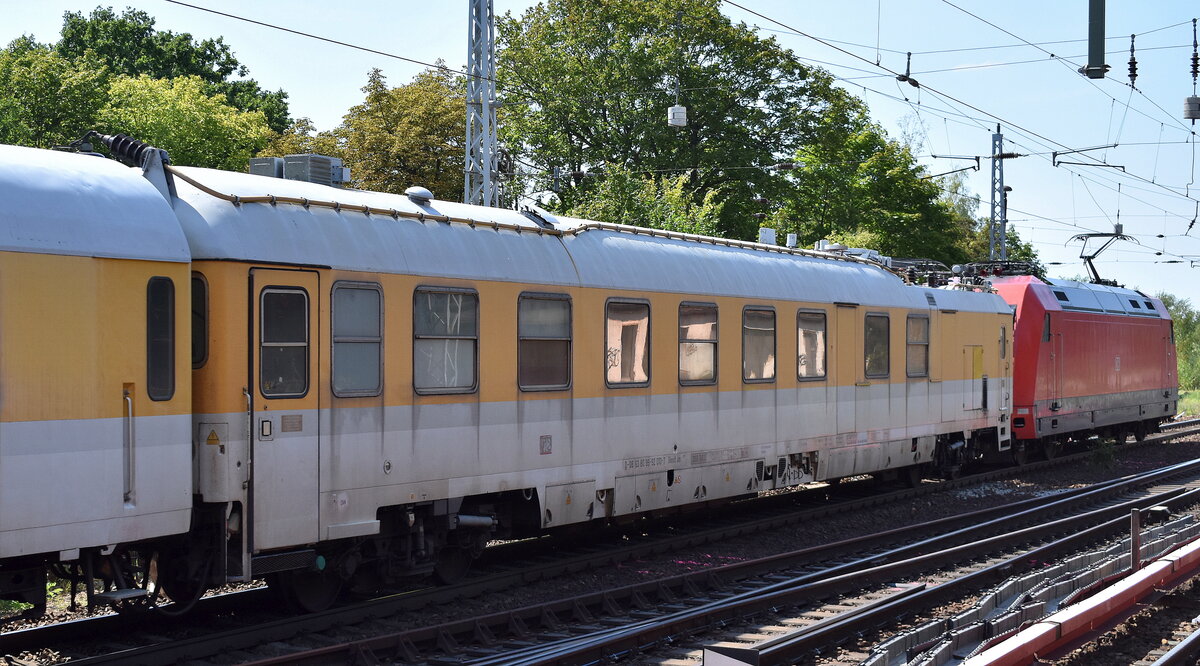 Deutsche Bahn AG - DB Systemtechnik mit einem Messzug mit dem Messzugwagen  D-DB 63 80 99-92 010-7 Dienstüm 313 am 14.08.24 Höhe Bahnhof Berlin-Hirschgarten.