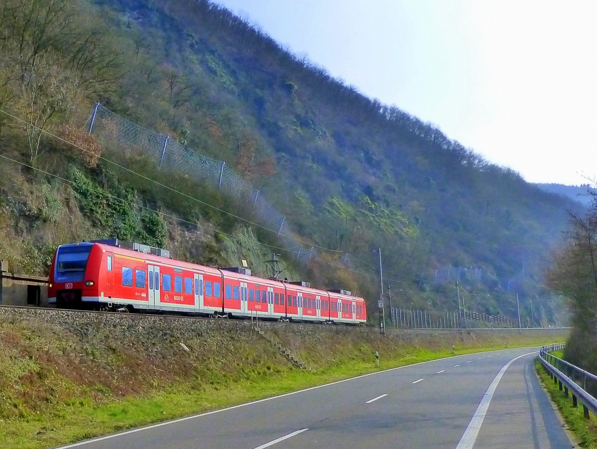 Deutschland, Rheinland-Pfalz, ein ET 425 zwischen Schoden-Ockfen und Wiltingen(Saarstrecke, KBS 685). 06.03.2014