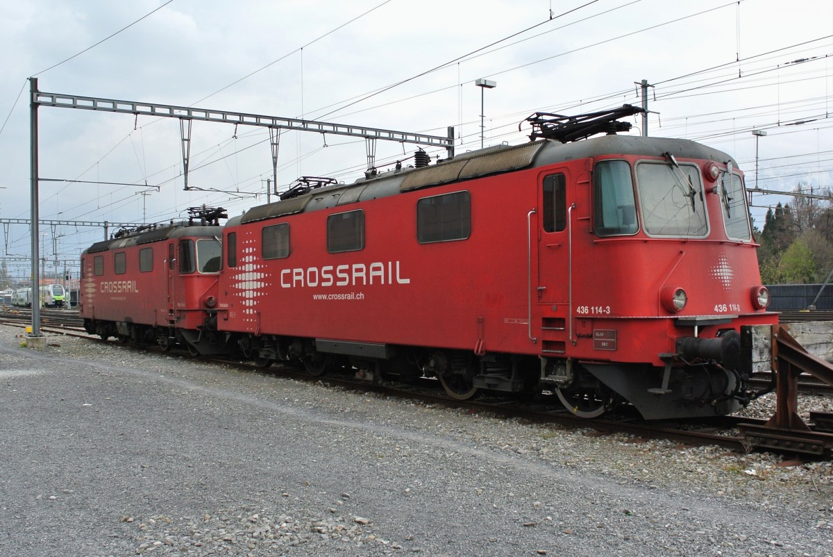 Die Crossrail Re 436 114-3 und die Re 436 115-0 abgestellt in Thun, 05.04.2014.