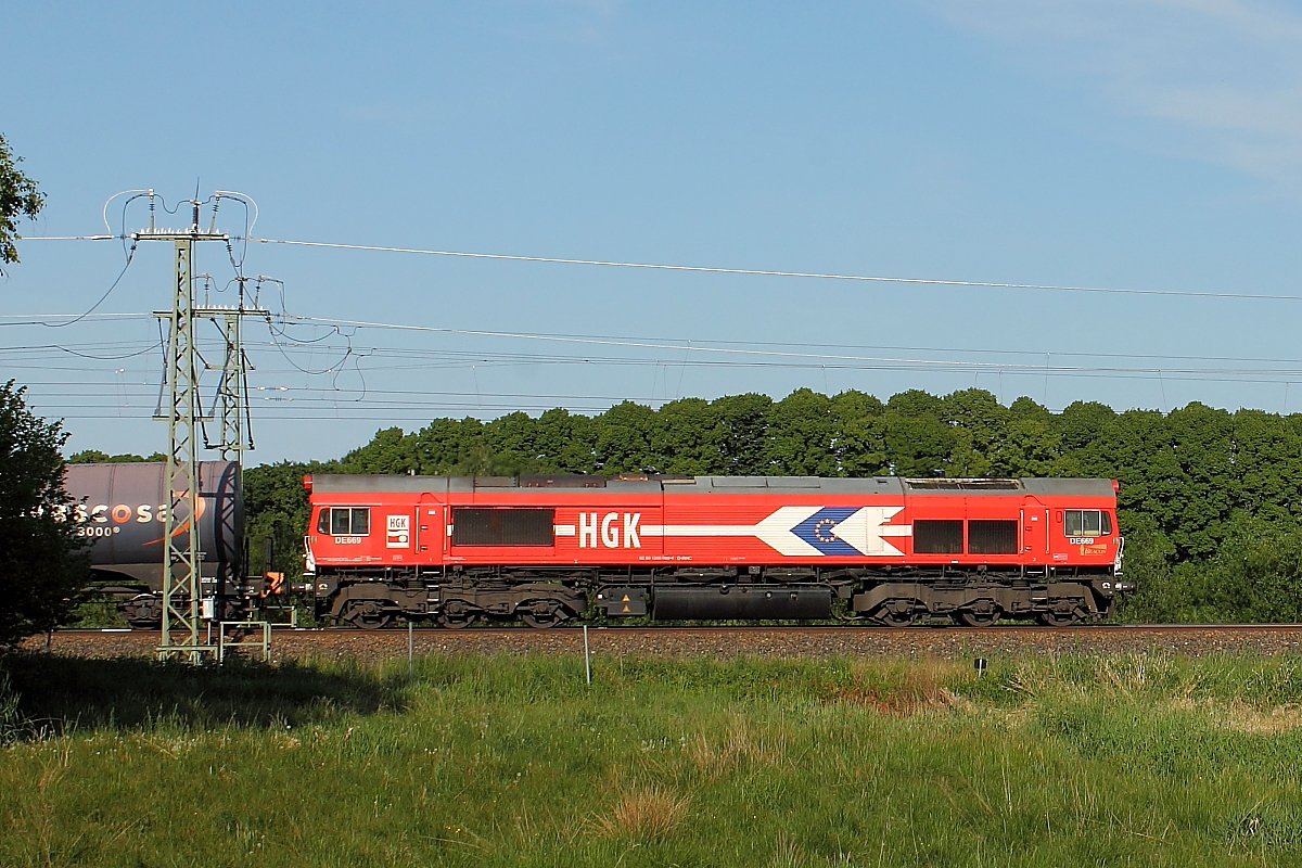 Die DE 669 der HGK (92 80 1266 069-4 D-HGK) am 19.05.2018 in Nassenheide.