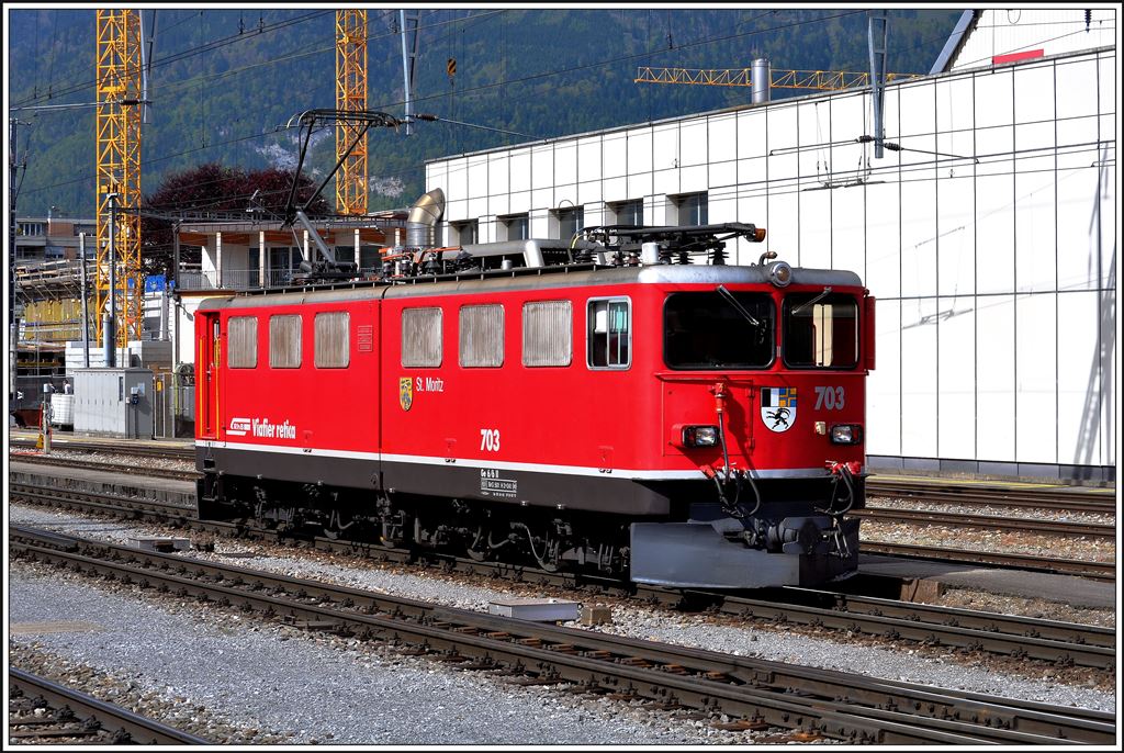 Die  kleine Rote  Ge 6/6 II 703  St.MOritz  in Landquart. (05.05.2014)