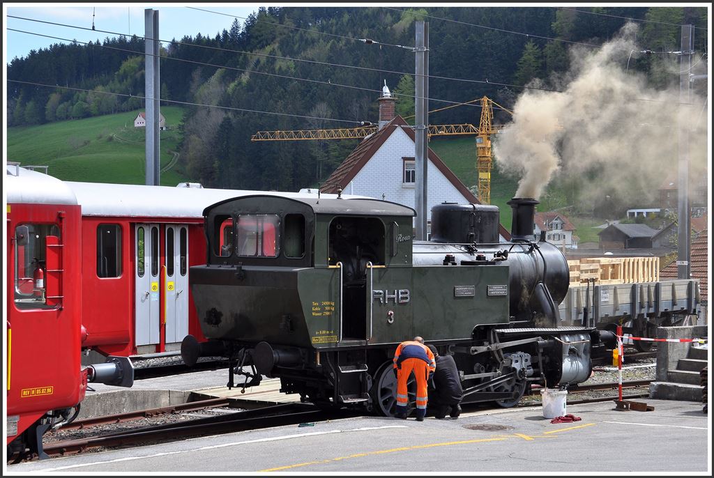 Die Nr 3  Rosa  deckt die Umgebung des Bahnhofs Heiden mit ihrem deftigen Geschmack ein, (30.04.2015)