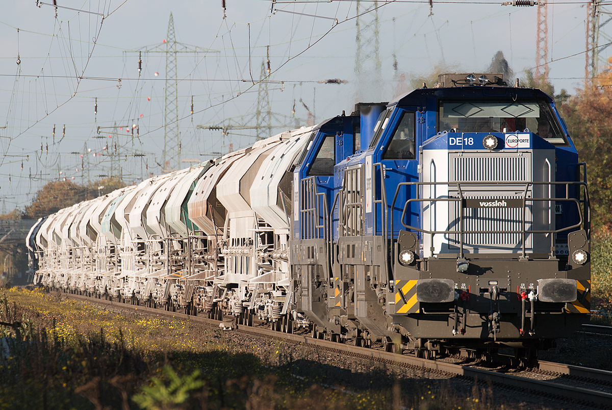 Doppeltraktion DE18 (185 008-4) von Europorte in Ratingen Lintorf am 29.10.2015