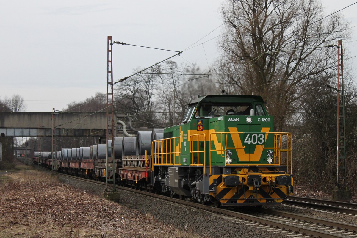 Dortmunder Eisenabhn 403 fuhr am 16.3.13 mit einem Koilzug durch Bottrop-Welheim.