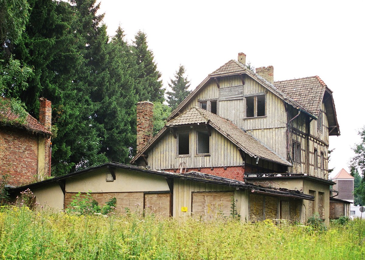 31 07 2004 Bahnhof Klotze In Sachsen Anhalt Die Schienen Hatten Bereits Rost Angesetzt Die Russischen Signale Hatten Ihren Dienst Aber Bahnbilder De