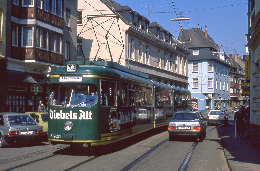 Düsseldorf 2651, Gerresheim, 01.04.1989.

