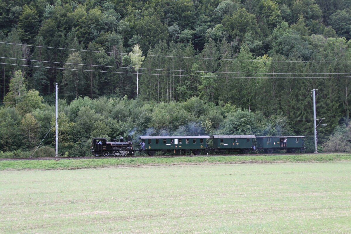 E 3/3 8485 der SBB (betrieben von der Historischen Eisenbahngesellschaft)am 10.09.2022 bei Laufen BL als historischer Zug unterwegs.