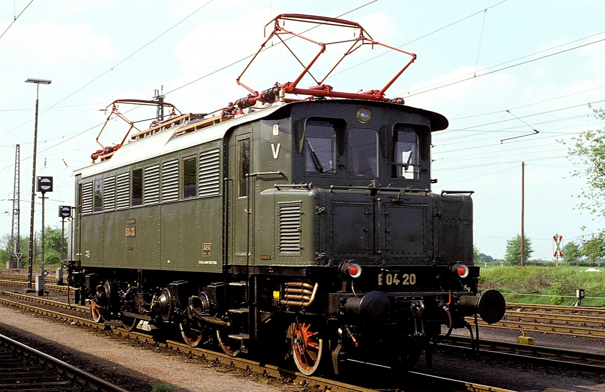 E04 020  Rheinkamp  02.05.87