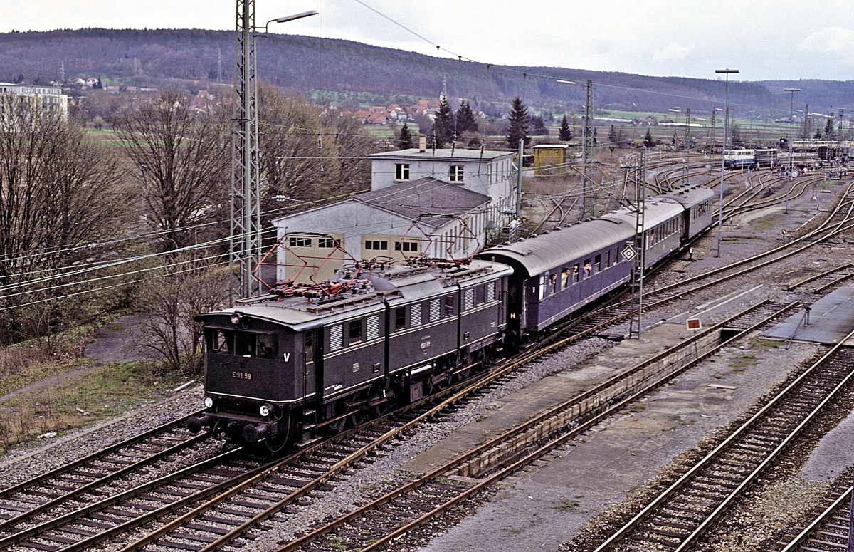 E91 99  Tübingen  11.04.93