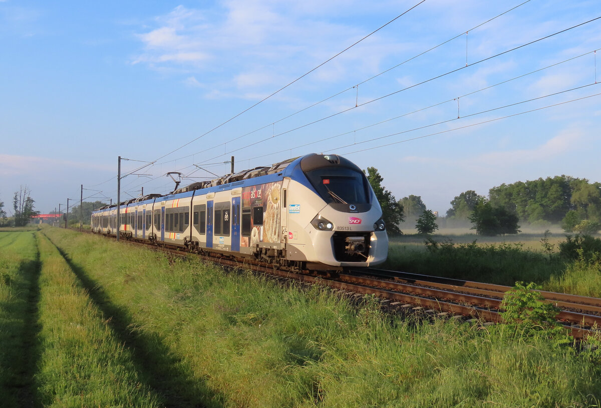 Eckwersheim - 23. Mai 2024 : B 83513L mit dem TER 830914 von Strassburg nach Diemeringen.