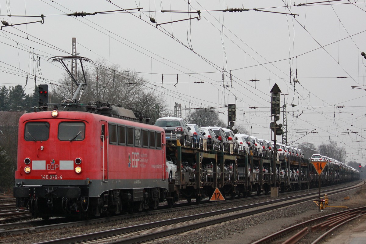 EGP 140 876 am 28.3.13 mit einem Autozug in Verden (Aller).