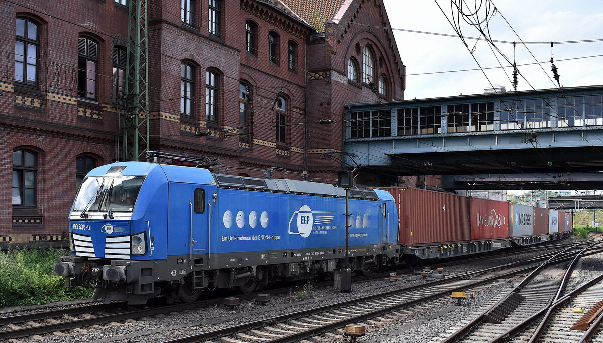 EGP - Eisenbahngesellschaft Potsdam mbH, Potsdam [D] mit ihrer  193 838-0  [NVR-Nummer: 91 80 6193 838-0 D-EGP] verlässt mit einem Containerzug den Hamburger Hafen am 09.07.24 Höhe Bahnhof Hamburg Harburg.