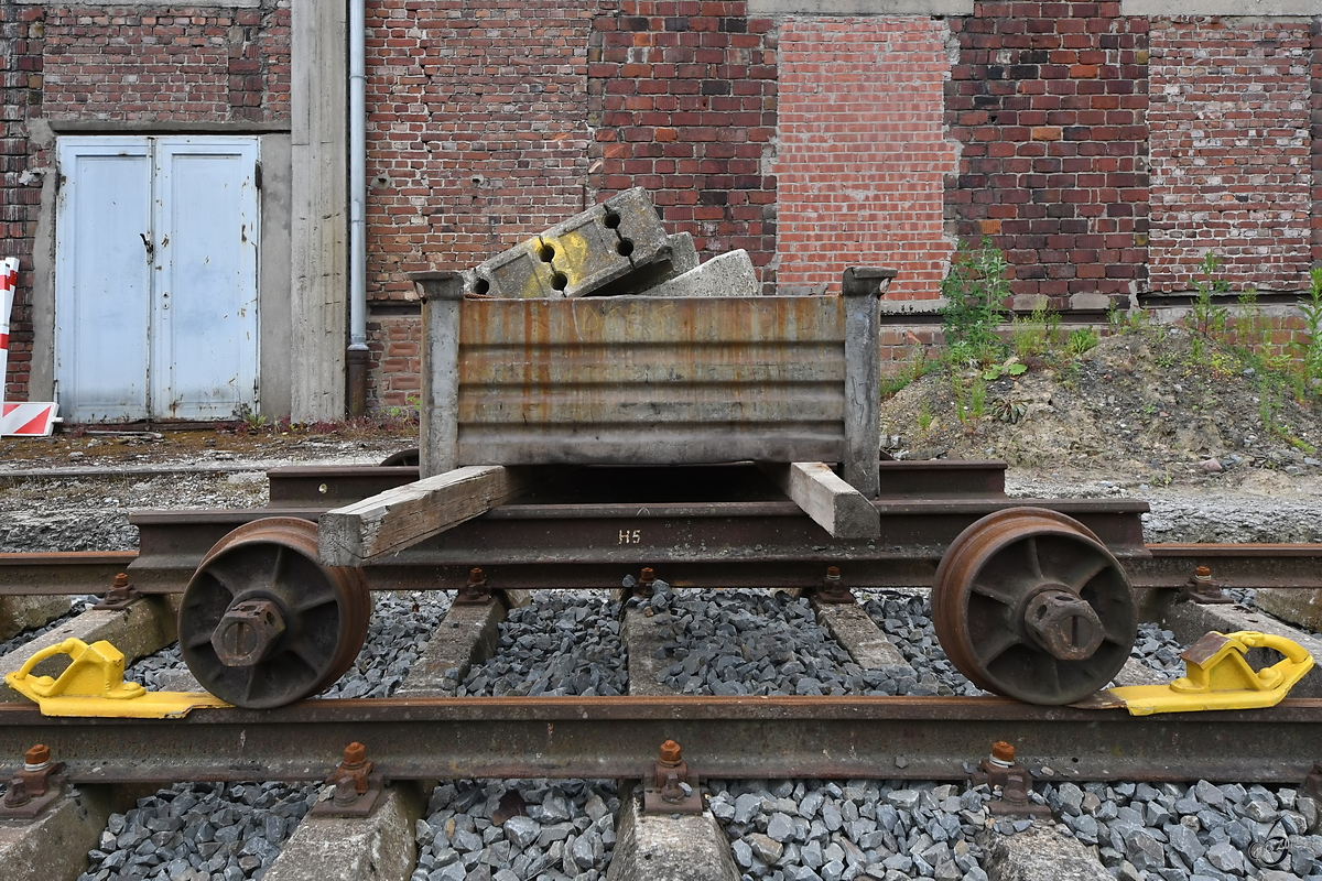 Ein alte (selbstgebaute ?) Lore war Anfang Juni 2019 im Eisenbahnmuseum Bochum abgestellt.