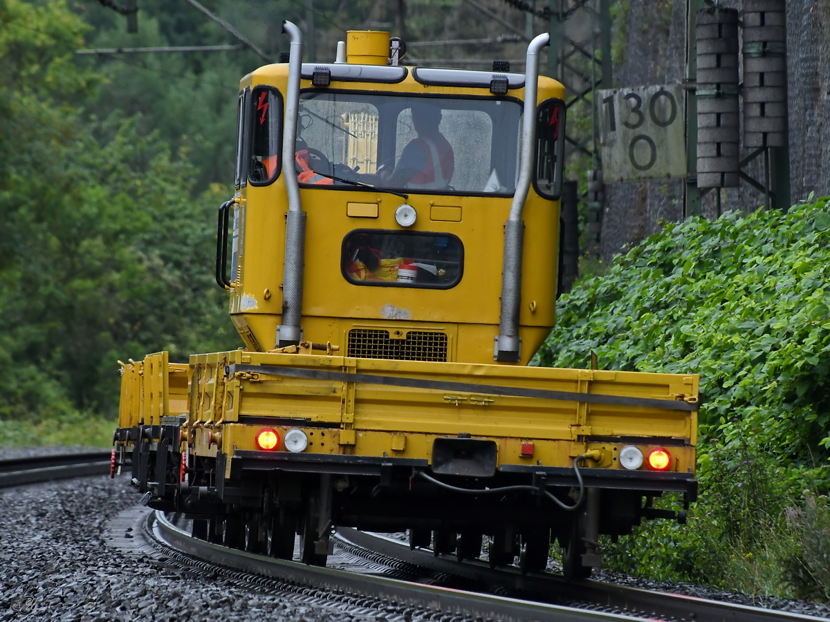 Ein Rottenkraftwagen von Sendogan Bahndienste Ende Juli 2020 in Ennepetal.