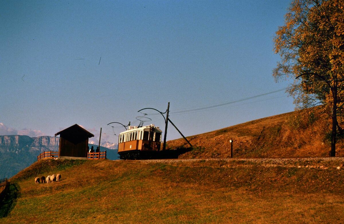 Ein schöner Tag bei der Rittner Bahn in Südtirol (Herbst 1985)