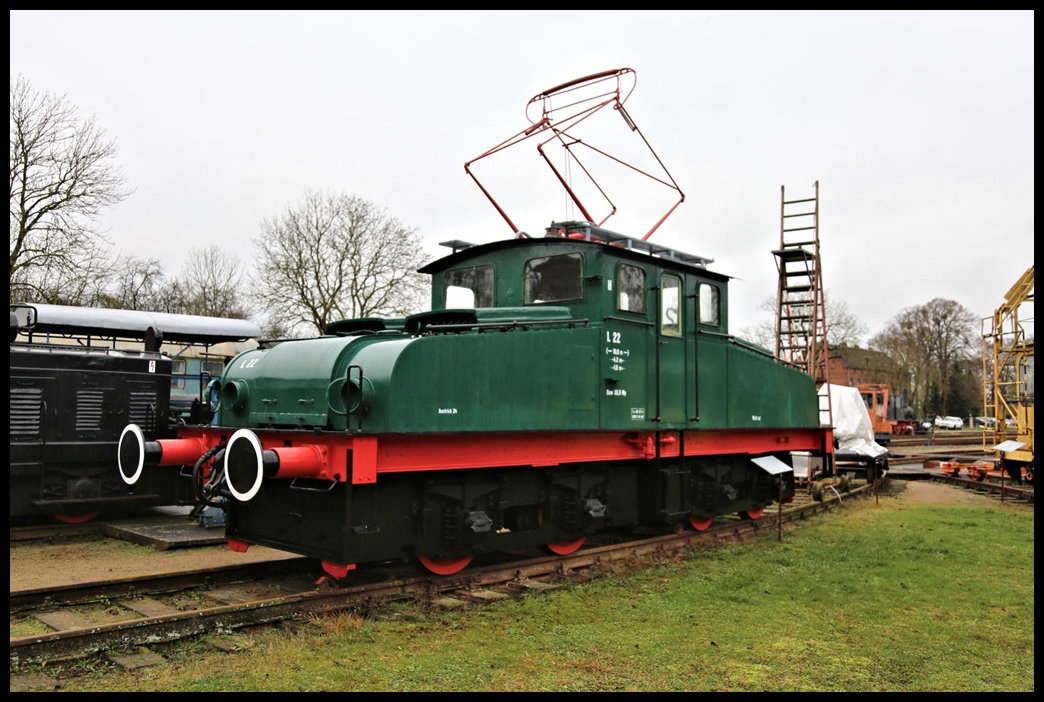 Eisenbahnmuseum Gramzow am 7.12.2024: Auch diese E-Lok mit der Bezeichnung L 22 gehört zum Museumsbestand. Sie fuhr einst in Diensten der BVG auf der Güterbahn Schöneweide.