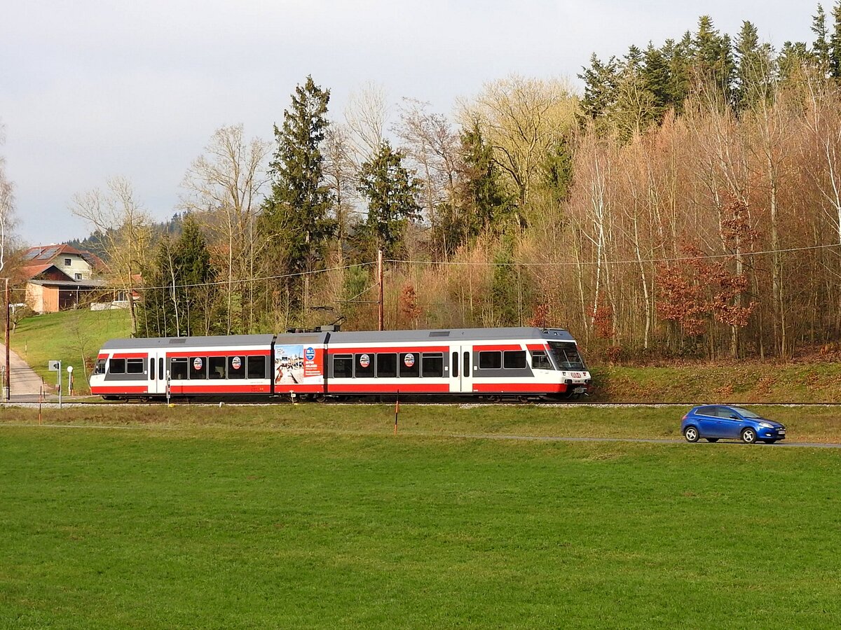 ET 22-151 der LILO ist als Zug 8023 am Weg zur Endstation Peuerbach; 241213