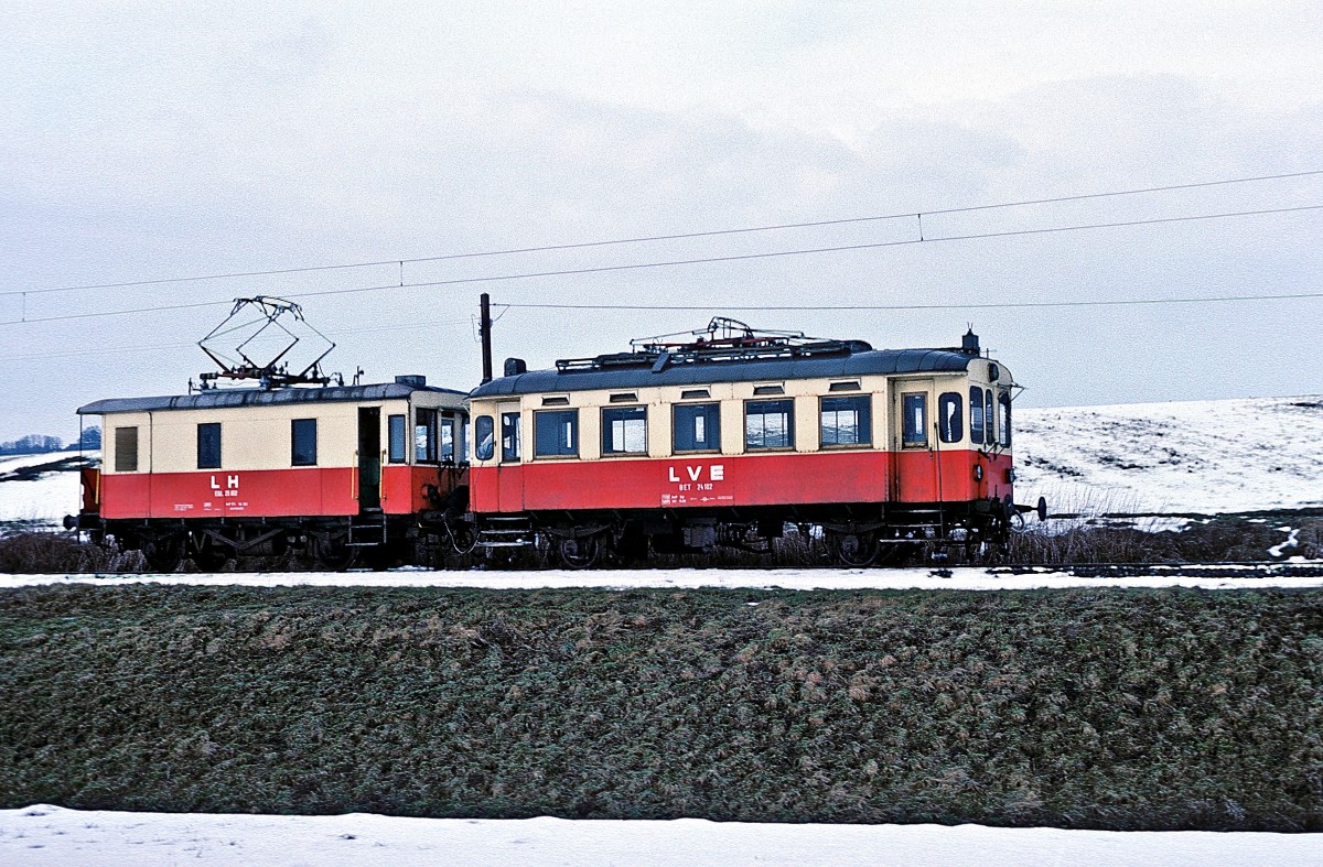  ET24 102 + ET25 052  bei Neukirchen  11.03.88