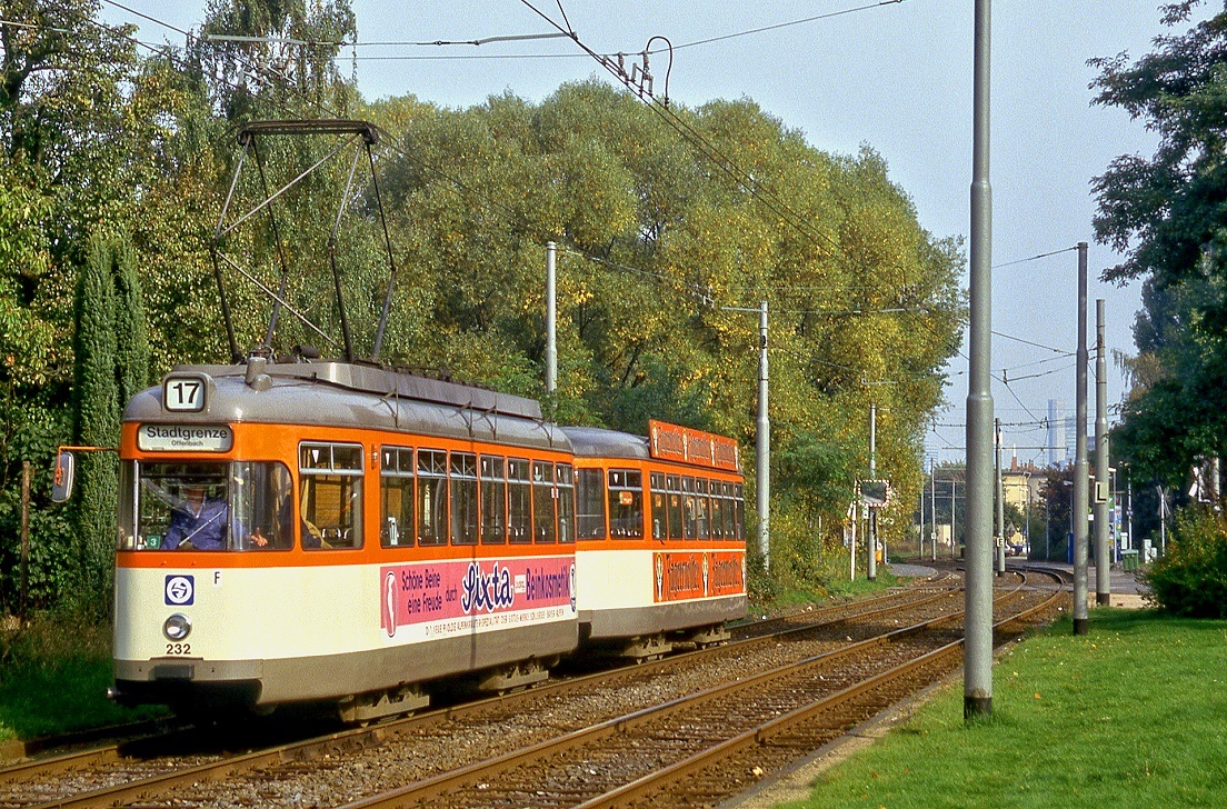 Frankfurt Tw 232 mit Bw 1220 in Louisa, 22.09.1986.