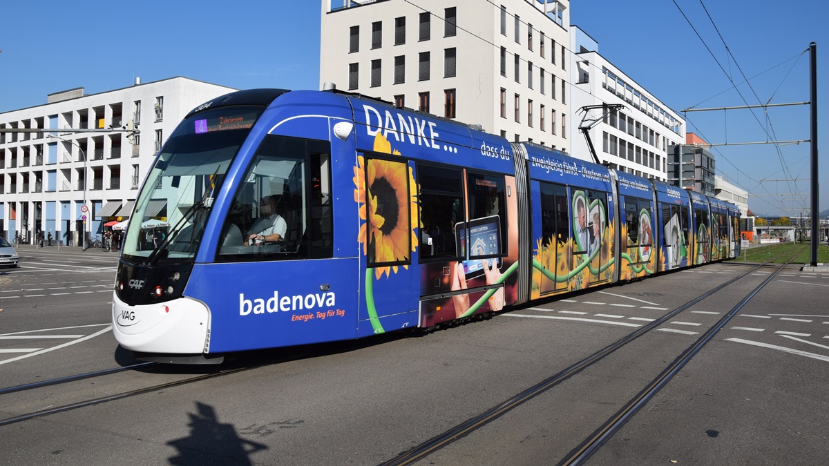 Freiburg im Breisgau - Straßenbahn CAF Urbos 304 - Aufgenommen am 16.10.2018 