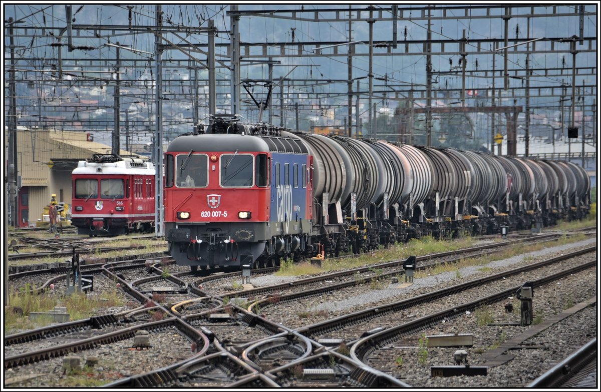 Frisch revidierte Cargo Re 6/6 620 007-5 in Landquart. (29.08.2019)