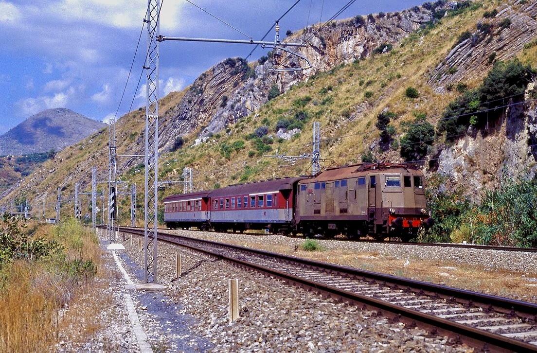 FS E424 037, Práia a Mare, 05.09.1993.
