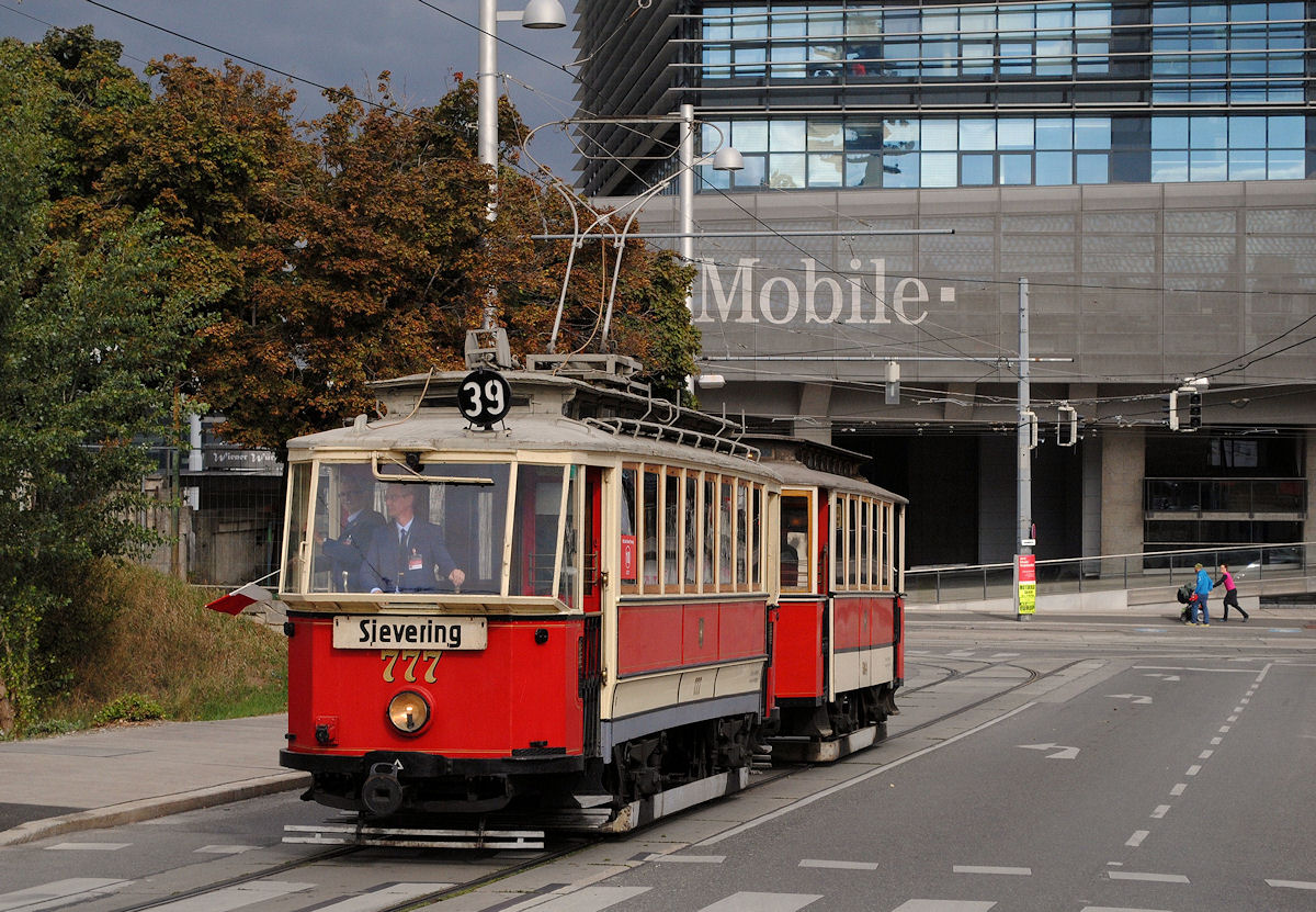 G 777 + d2 5064, Schleife St. Marx. (27.09.2015)