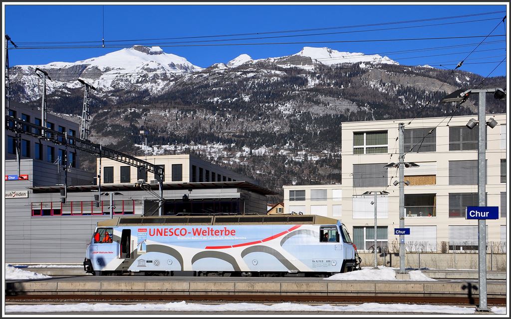 Ge 4/4 III 650  Seewis-Valzeina in Chur vor dem Felsberger Calanda 2697m, dem Tüüfelschichli und dem Haldensteiner Calamda 2806m rechts. (11.02.2015)