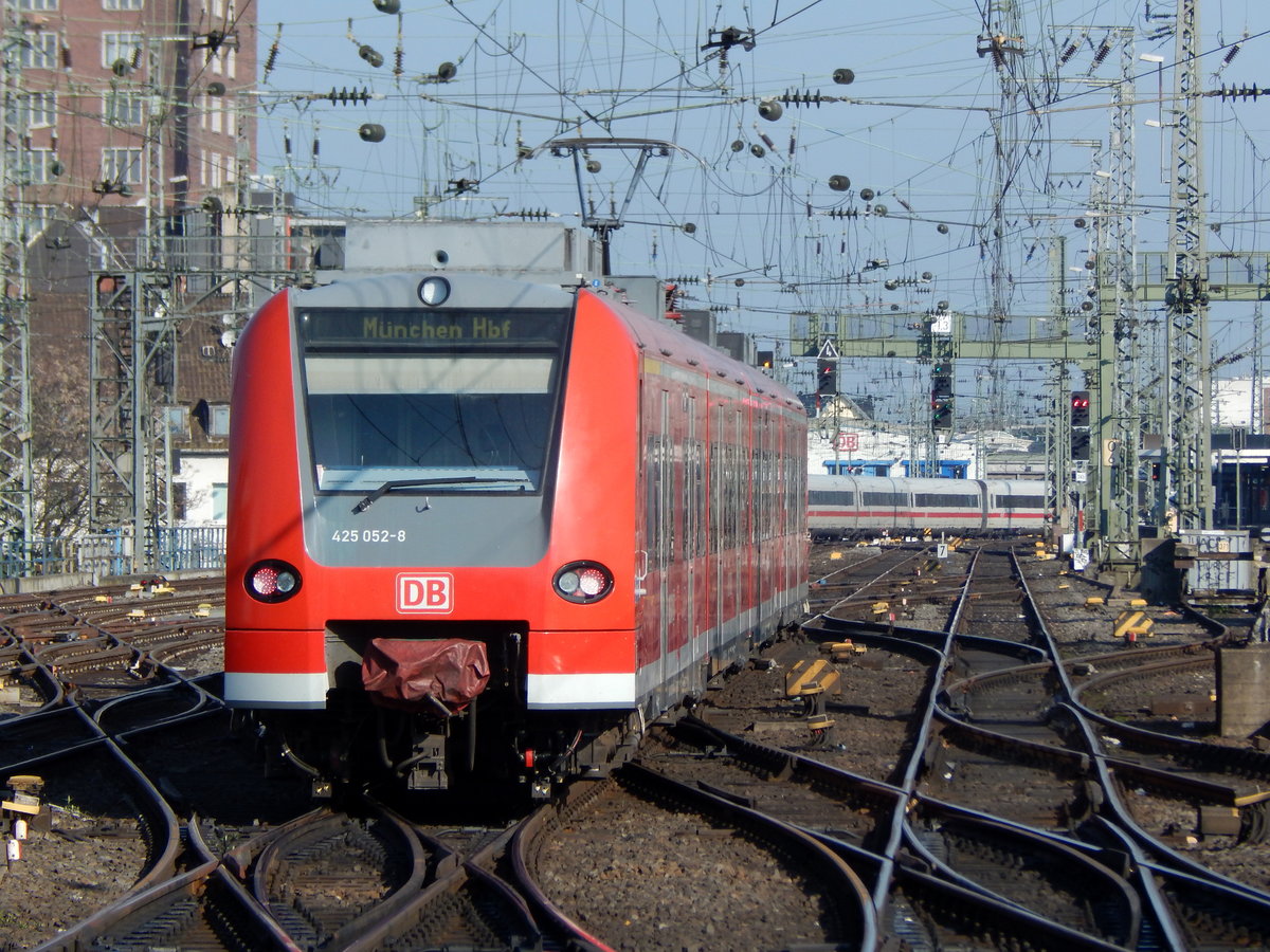 Gibts nun schon einen RE von Köln nach München? 425 052-8 fuhr als Lt 70701 von Köln Deutzer Feld nach München. 

Köln Hbf 09.04.2016