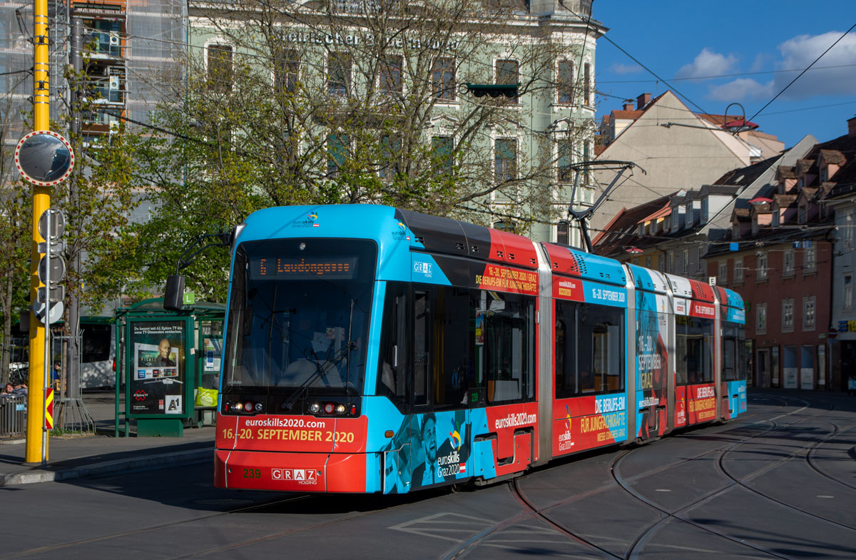 Graz 

Graz Linien Variobahn 239  Euroskills 2020  als Linie 6 am Jakominiplatz, 14.04.2020. 