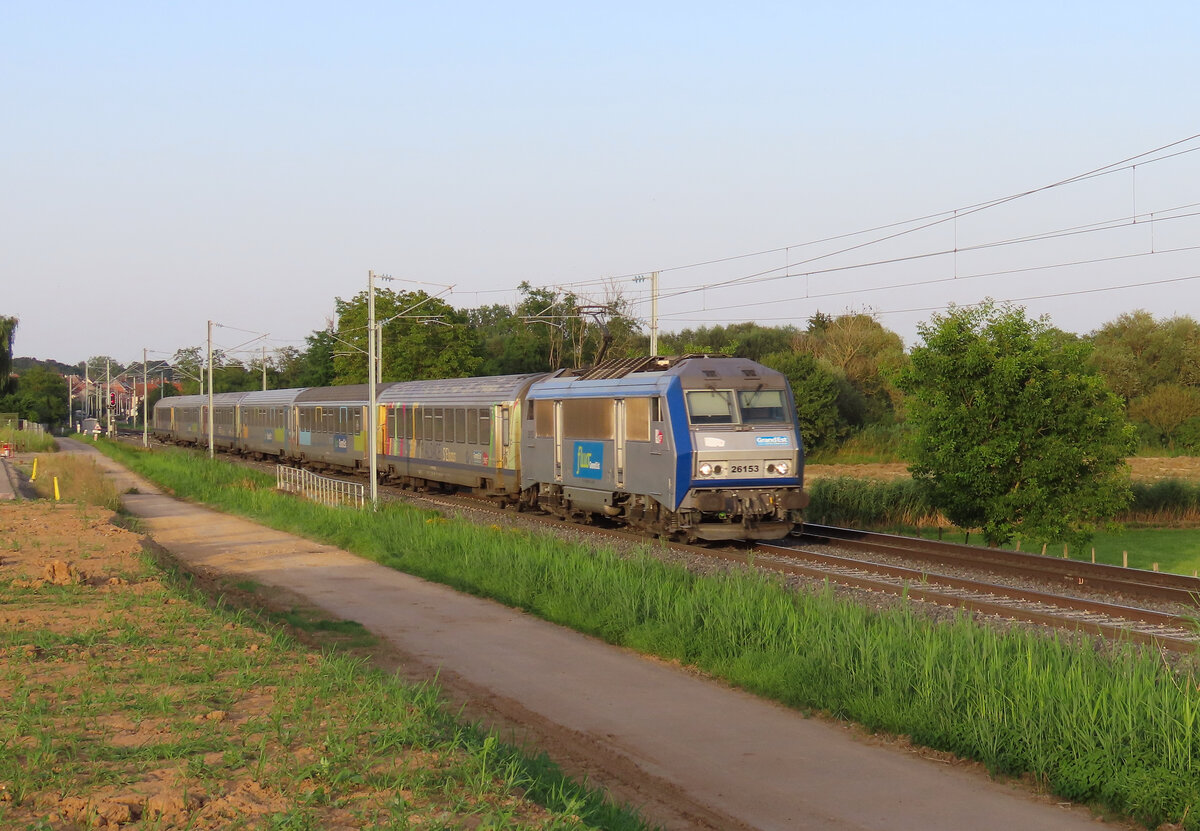 Hochfelden - 30. Juli 2024 : BB 26153 am TER 830110 von Strassburg nach Saarburg.