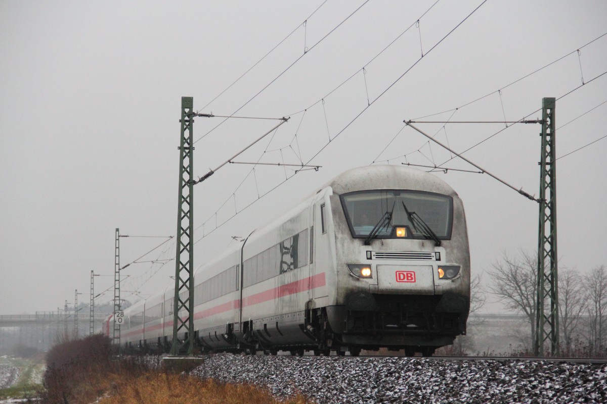 ICE 1005 mit ehemaliger Metropolitan Garnitur bei Reundorf am 07.01.2015.