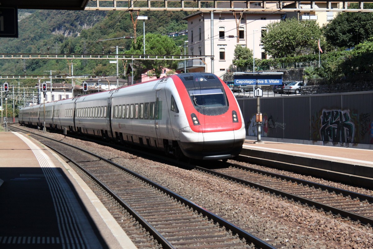 ICN nach Chiasso bei der Durchfahrt in Capolago-Riva S.Vitale.07.09.13