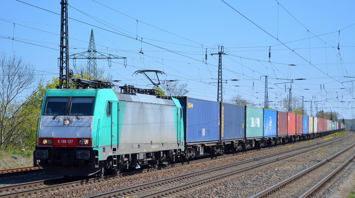 ITL - Eisenbahngesellschaft mbH, Dresden [D] mit  E 186 127  [NVR-Nummer: 91 80 6186 127-7 D-ITL] und Containerzug am 21.04.20 Bf. Saarmund.