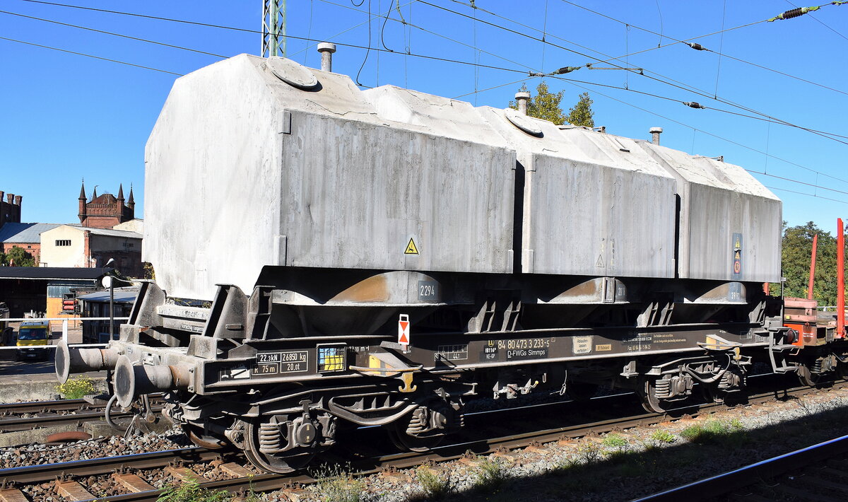 Kalkkübelwagen der Fels-Werke GmbH (Rübelandbahn) mit der Nr. 84 80 D-FWGs 473 3 233-5 (P) am 15.10.24 Höhe Bahnhof Magdeburg Neustadt.