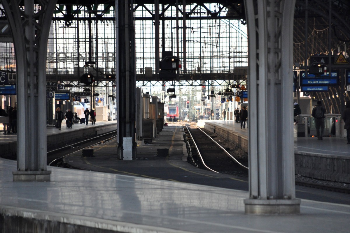 KÖLN, 28.02.2015, im Hauptbahnhof