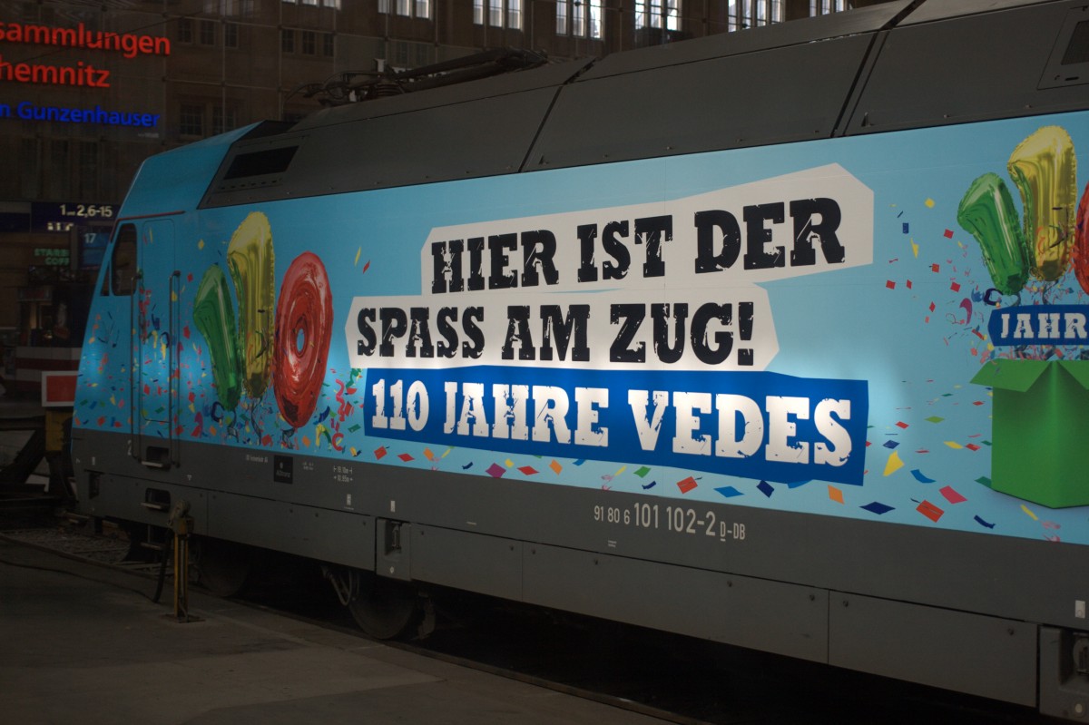 Leider nur  ein Detail, aus dem ICE aufgenommen, die Kürze des Aufentaltes ließ kein Aussteigen zu, aber vielleicht reicht es zur Freischaltung. 29.03.2014 10:29 Uhr Leipzig Hbf. 