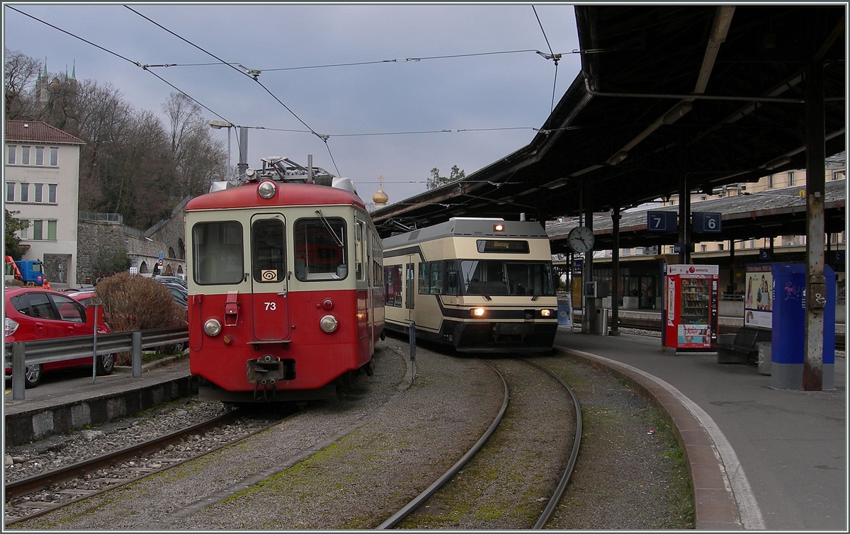 Leider wird die bunte Vielfalt bei der CEV auf absehbare Zeit ein Ende haben.
CEV BDeh 2/4 73 und CEV GTW Be 2/6 in Vevey.
29. Feb. 2016