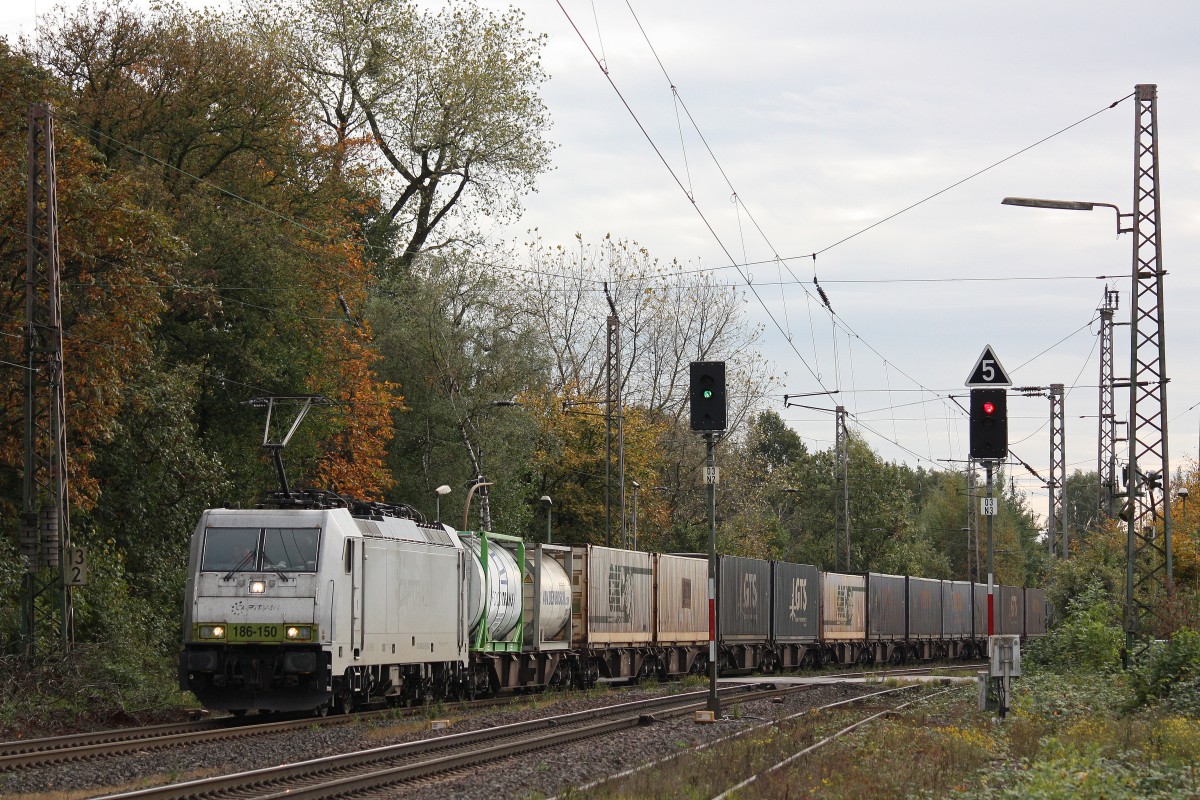 Locon 186 150 am 26.10.13 mit einem Containerzug in Ratingen-Lintorf.