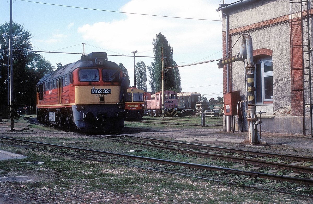 M62 321  Celldömölk  04.05.11