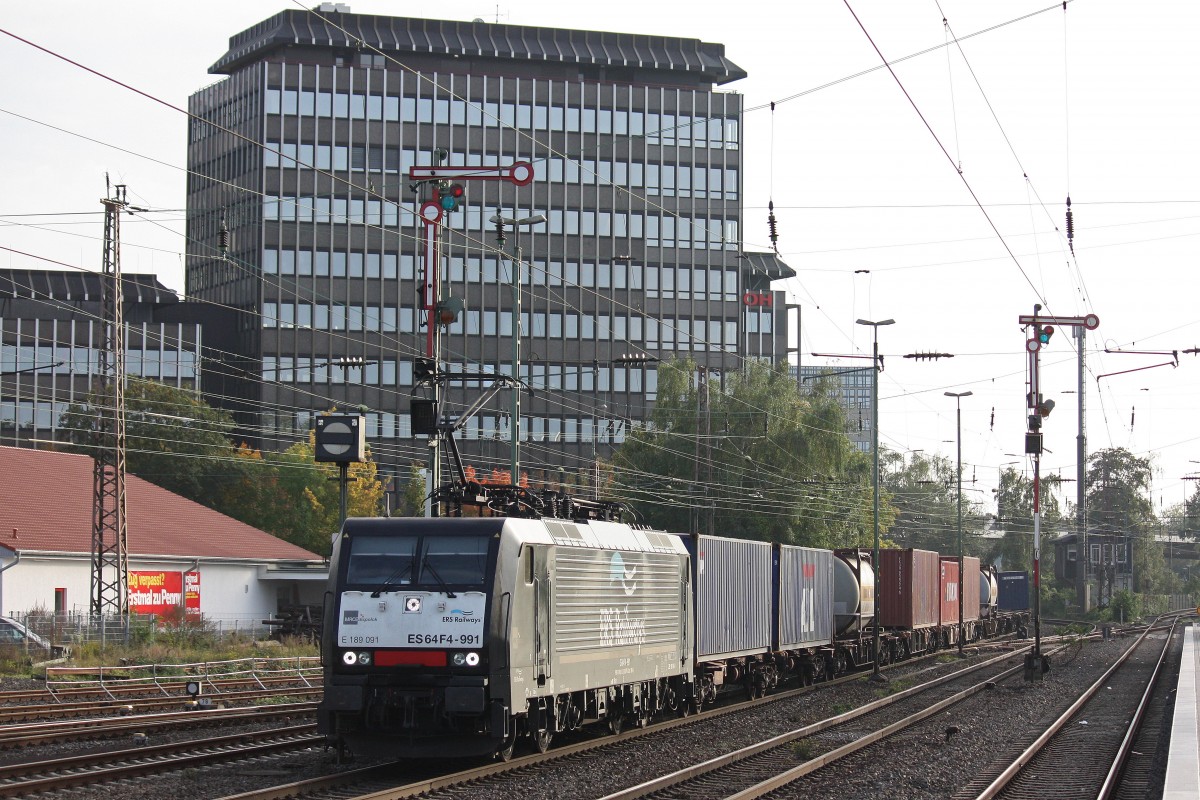 MRCE Dispolok/ERS Railways ES 64 F4-991 am 18.10.13 mit einem KLV in Düsseldorf-Rath.