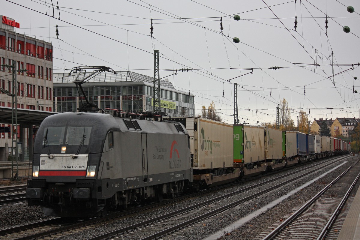 MRCE Dispolok/TXL ES 64 U2-029 am 10.11.13 mit einem KLV in Mnchen-Heimeranplatz.