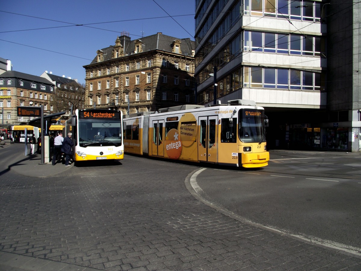 MVG ADtranz GT6M-ZR 213 am 20.03.14 in Mainz Hbf 