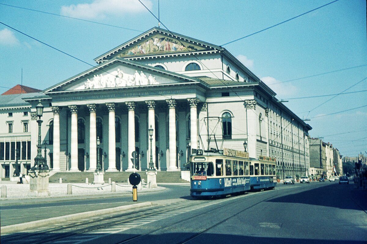 MVG__L.21_vor der Bayer. Staatsoper__25-06-1972