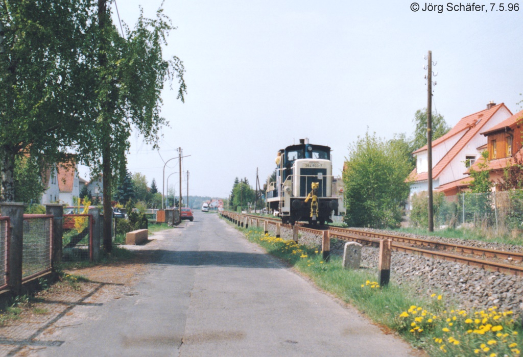  Nachschuss  auf 364 803 in Pettstadt, die am 7.5.96 allein gen Westen fuhr, um Güterwagen im Tanklager Eberau abzuholen. 