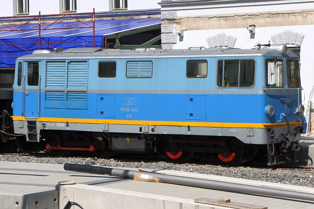 NÖVOG Infra V 10 (ex ÖBB 2095.10) am 11.August 2024 in der Baustelle des Bahnhof Mariazell.